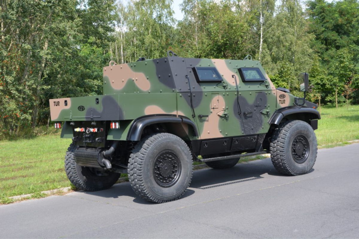 AMZ camo TUR V pickup built for army use